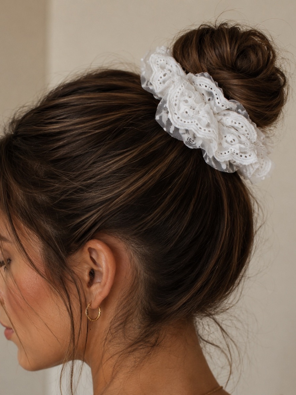 Kristin Ess- NIB White Eyelet & Swiss Dot Lace Oversized Scrunchie